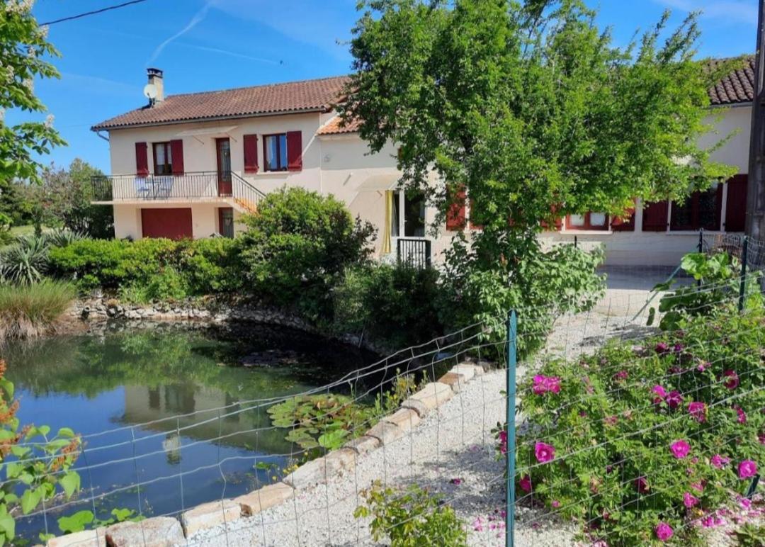 Charmant Logement Entier A La Campagne Sencenac-Puy-de-Fourches Zewnętrze zdjęcie